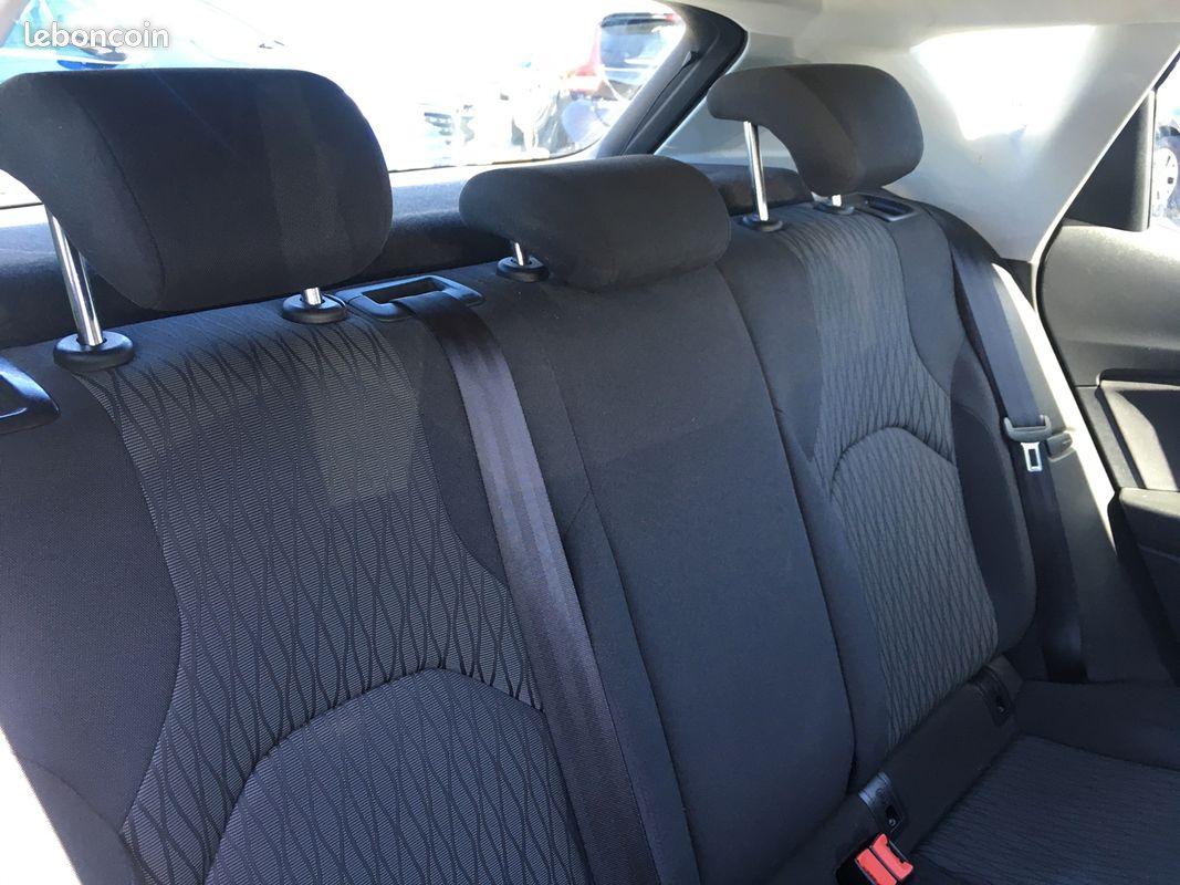 Seat LEON 1.6 TDI 105CH STYLE BUSINESS / 117699 (image 8)
