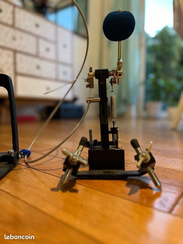 Pédale Dixon Pour Cajon Et Percussions – Avec Câble Remote Et Housse De Transport Incluse