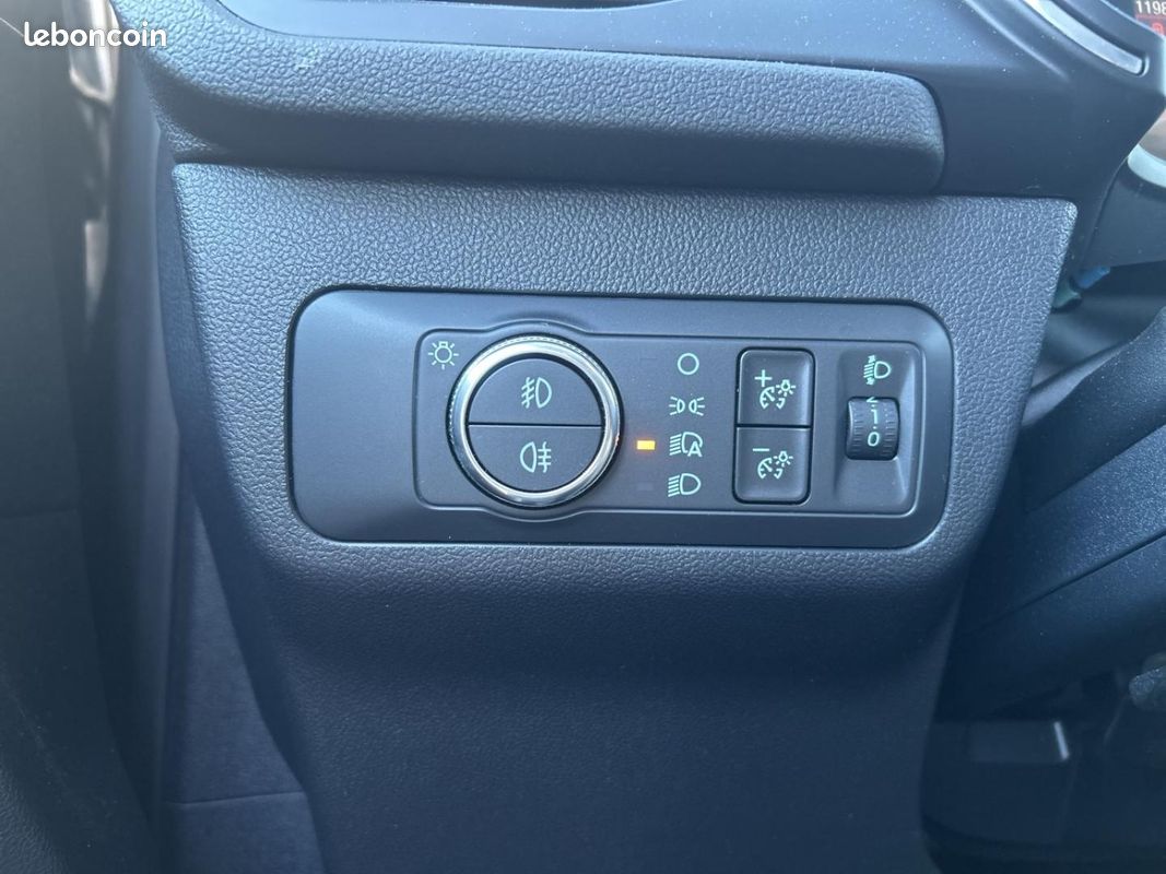 Ford Kuga 1.5 EcoBlue 120ch Titanium 7cv (image 22)
