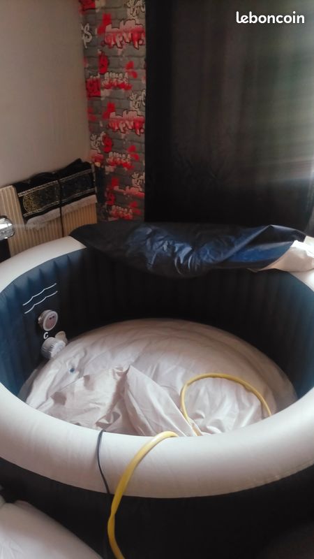 Jacuzzi (image 1)
