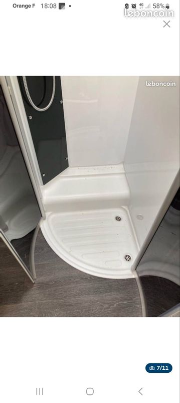 Camping car Chausson 718 XLB spécial avec attelage édition
2019 4 places (image 10)