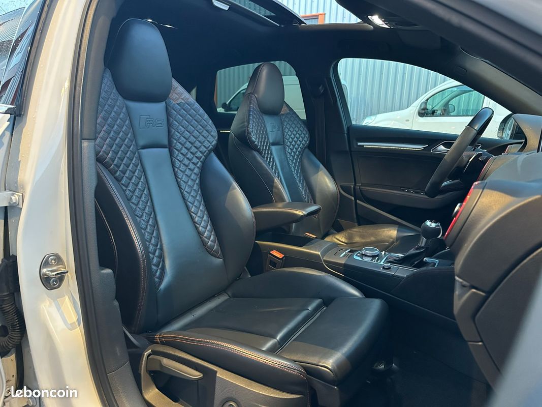 AUDI RS3 SPORTBACK Berline 2.5 TFSI DAZA 400 S tronic 7 Quattro Immat FR *Sieges RS / Toit ouvrant / Bang Olufsen (image 18)