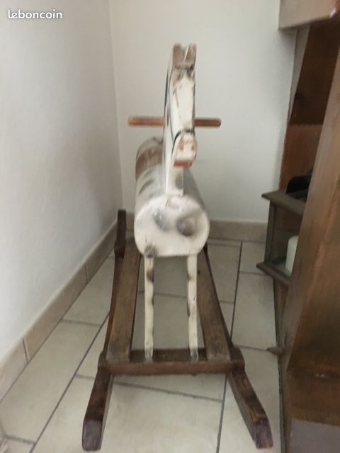 Cheval a bascule (image 1)