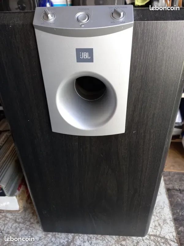 Jbl Sub 138 JBL SUB 138 Aktivni Subwoofer
