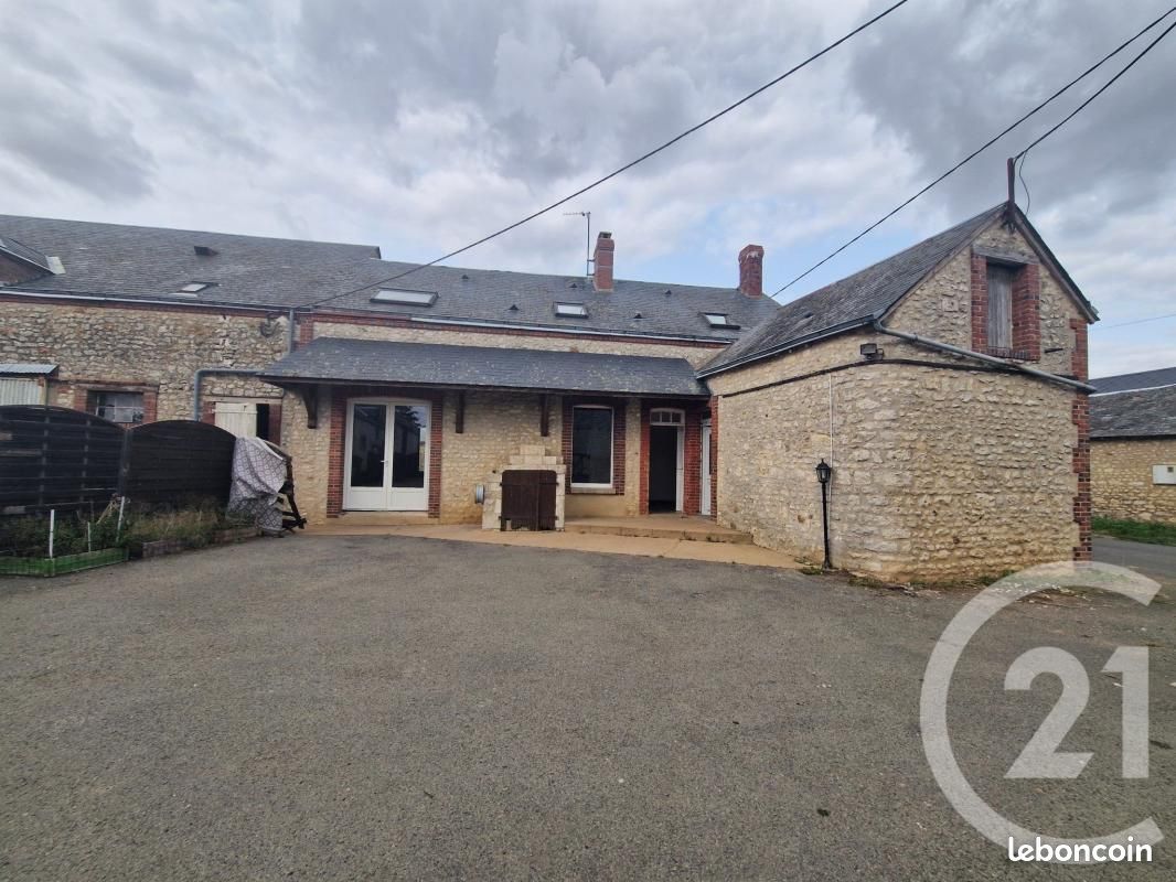 Maison 6 pièces 156 m² · à Bonneval · 156 m² · 820 €/mois