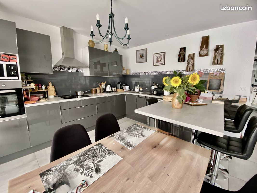 Maison 4 pièces 88 m² · à Creissan · 88 m² · 246 500 €