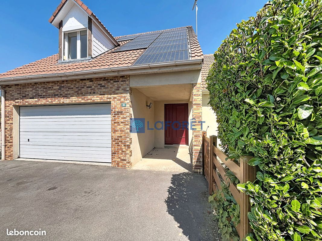Maison 6 pièces 142 m² · à Saint-Pierre-du-Perray · 142 m² · 379 000 €