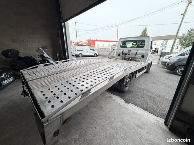 Iveco daily v (2) 2.3 35s14 depanneuse (image 3)