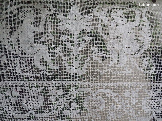 Petit rideau ancien à motifs d'anges, dentelle main (image 3)