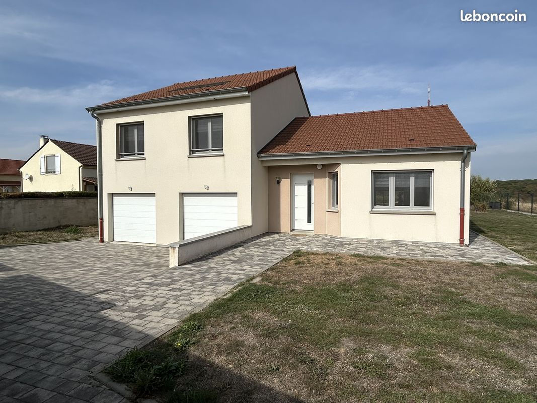 Maison 6 pièces 134 m² · à Luttange · 134 m² · 389 000 €
