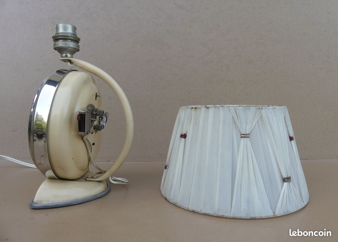 Ancien réveil lampe de chevet JAZ LAMPIC / JAZIC rare vintage FONCTIONNE abat-jour lamelles plastique années 50 (image 9)