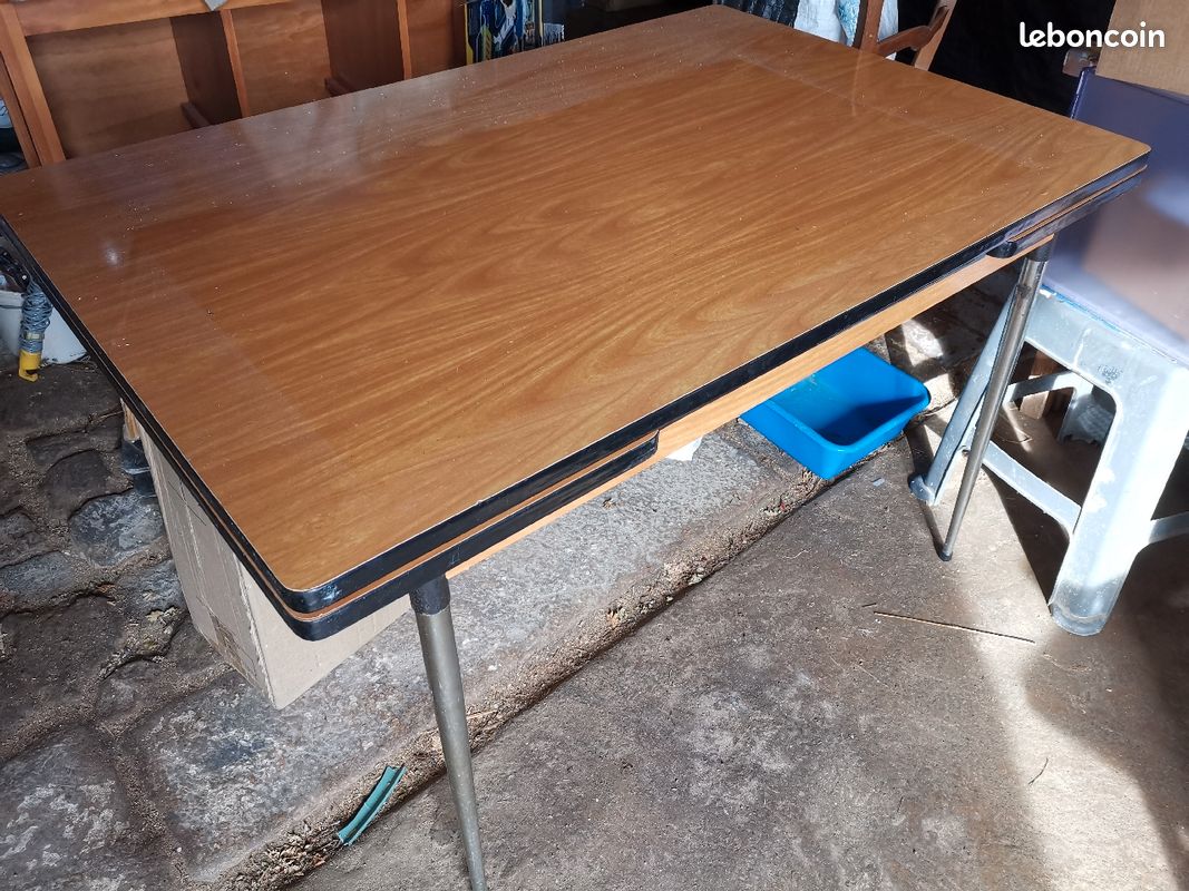 Table vintage formica avec rallonges. Tbeg (image 1)