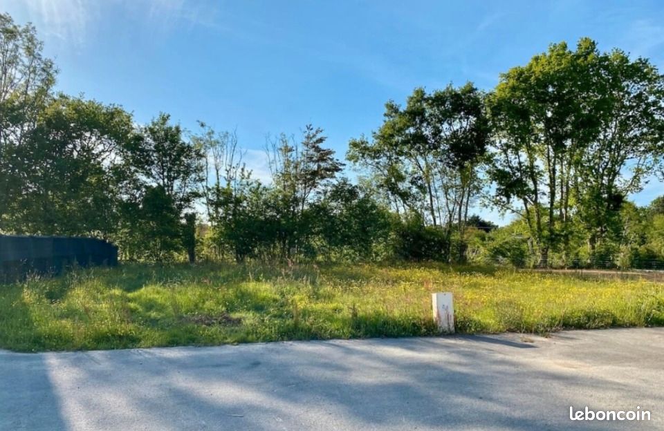 Terrain 743 m² · à Grangues · 150 400 €