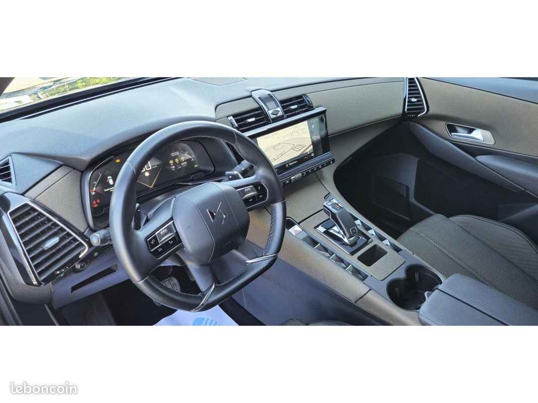 DS DS 7 CROSSBACK 1.5 BlueHDi 130 EAT8 So Chic +CAMERA+KEYLESS (image 4)