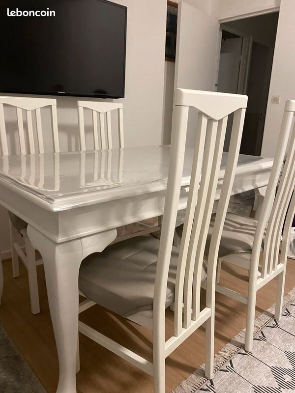 Table (image 5)