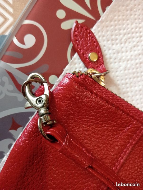 Superbe pochette cuir grainé rouge Lodis. Neuve (image 3)
