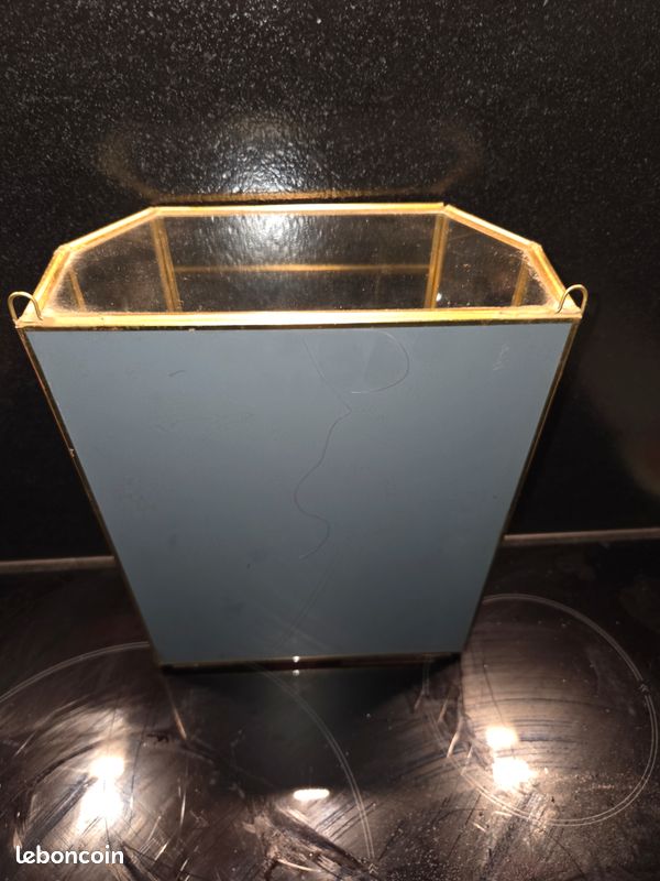 Vitrine (image 3)