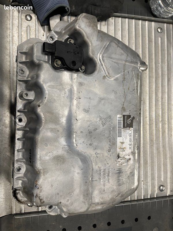 Carter huile Mercedes vito V6 CDI (image 1)