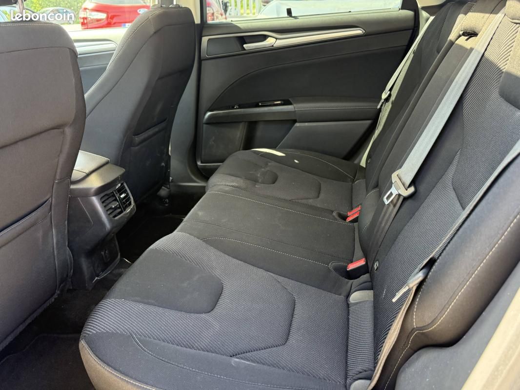 Ford Mondeo IV 2.0 TDCi 150 Titanium 5p (image 5)