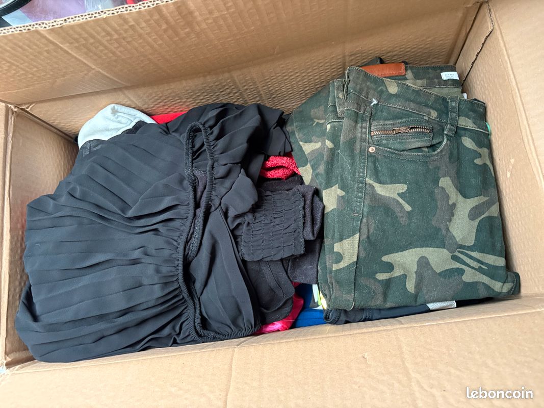 Carton lot vêtement Vêtements