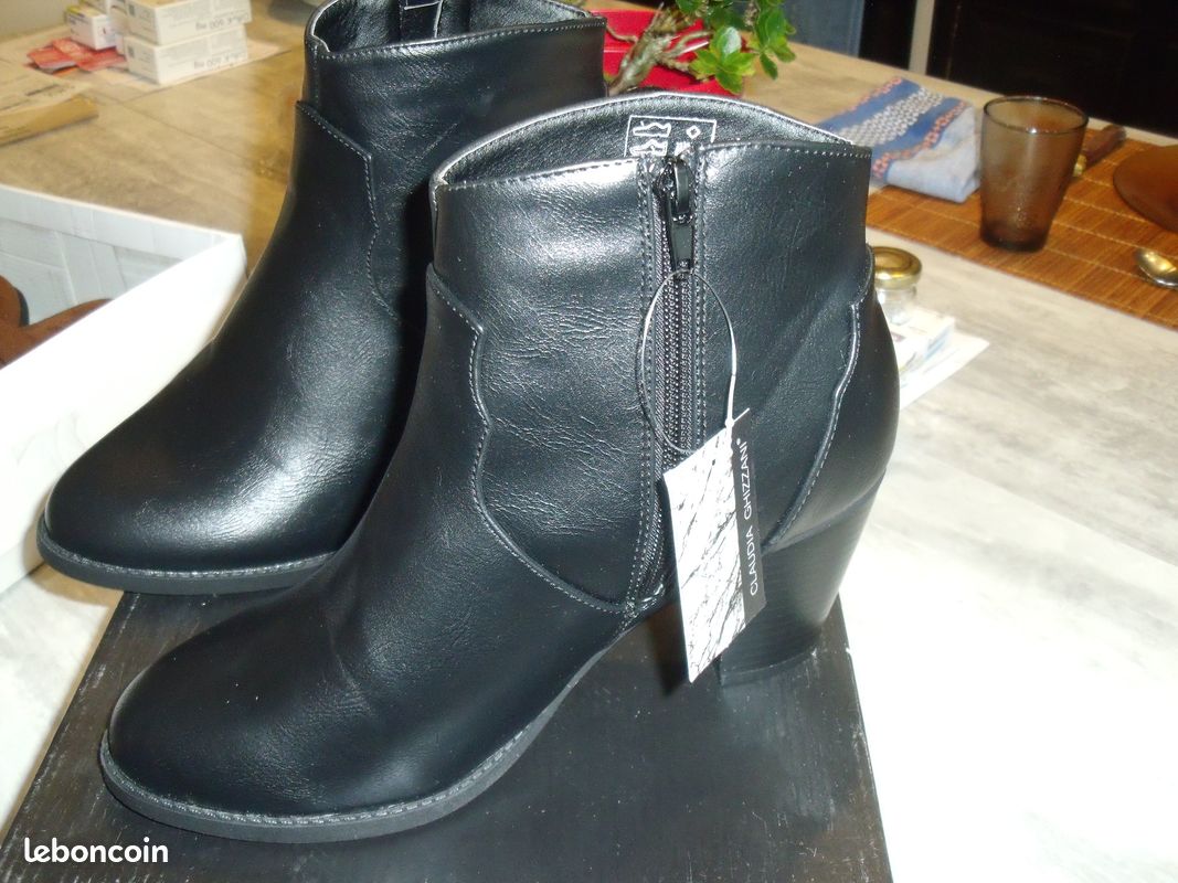 Boots (image 1)