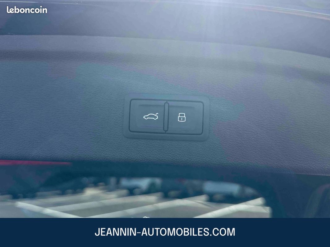 AUDI A3 Sportback 40 TFSIe 204 S tronic 6 Design Luxe (image 26)