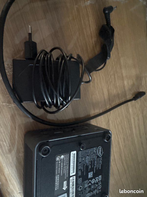 Nuc 10 i5 FNH (image 4)
