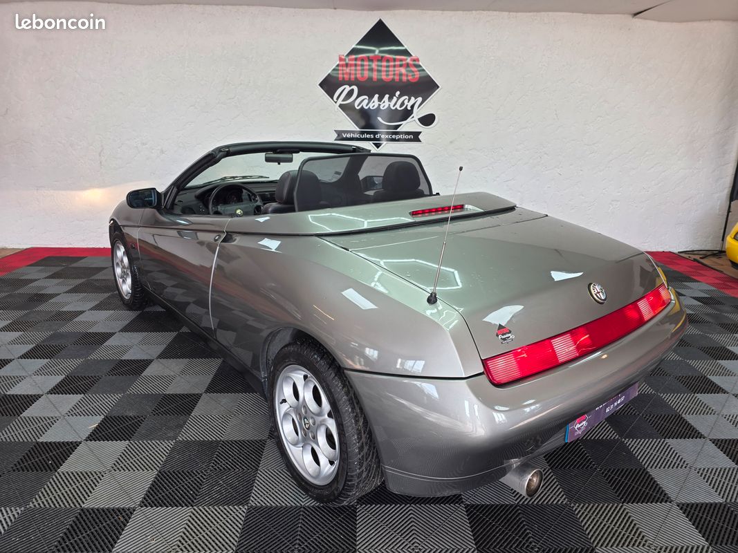 Alfa romeo spider 2.0 ts (image 3)