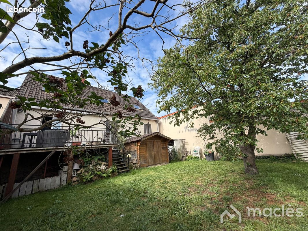Maison 6 pièces 139 m² · à Le Blanc-Mesnil · 139 m² · 399 000 €