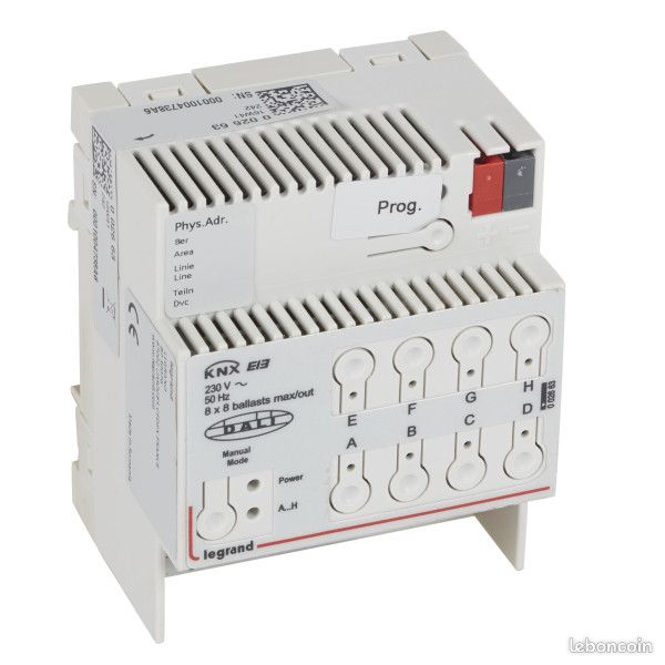 Lot électricité/domotique Legrand – Détecteurs de mouvement, interrupteurs de volets roulants, programmateurs, contrôleurs – Neufs (image 9)