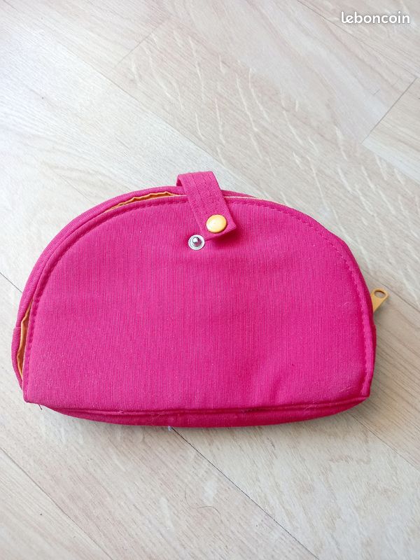 Petit trousse à maquillage (image 4)