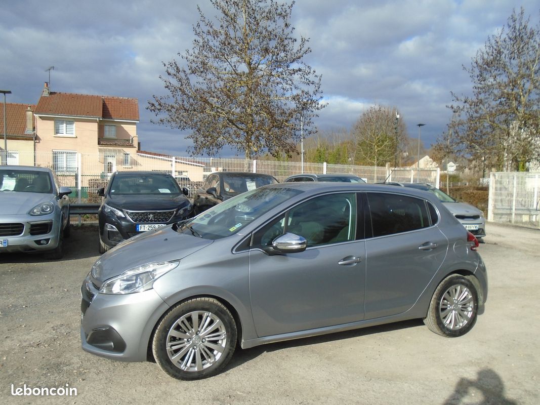 208 bluehdi 100 allure (image 2)