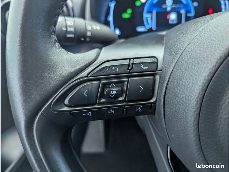 Toyota Yaris Hybride 116h Design MY25 (image 18)
