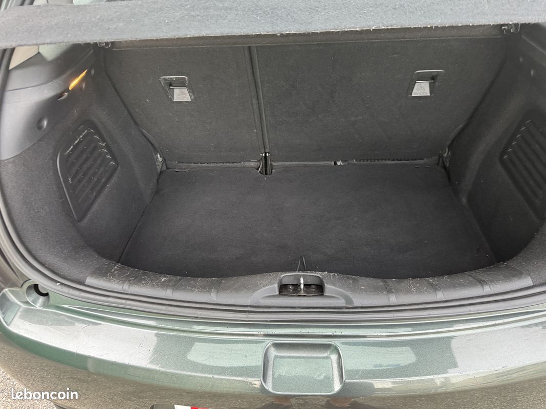Citroen C3 1.4 HDI 70CV CONFORT (image 26)