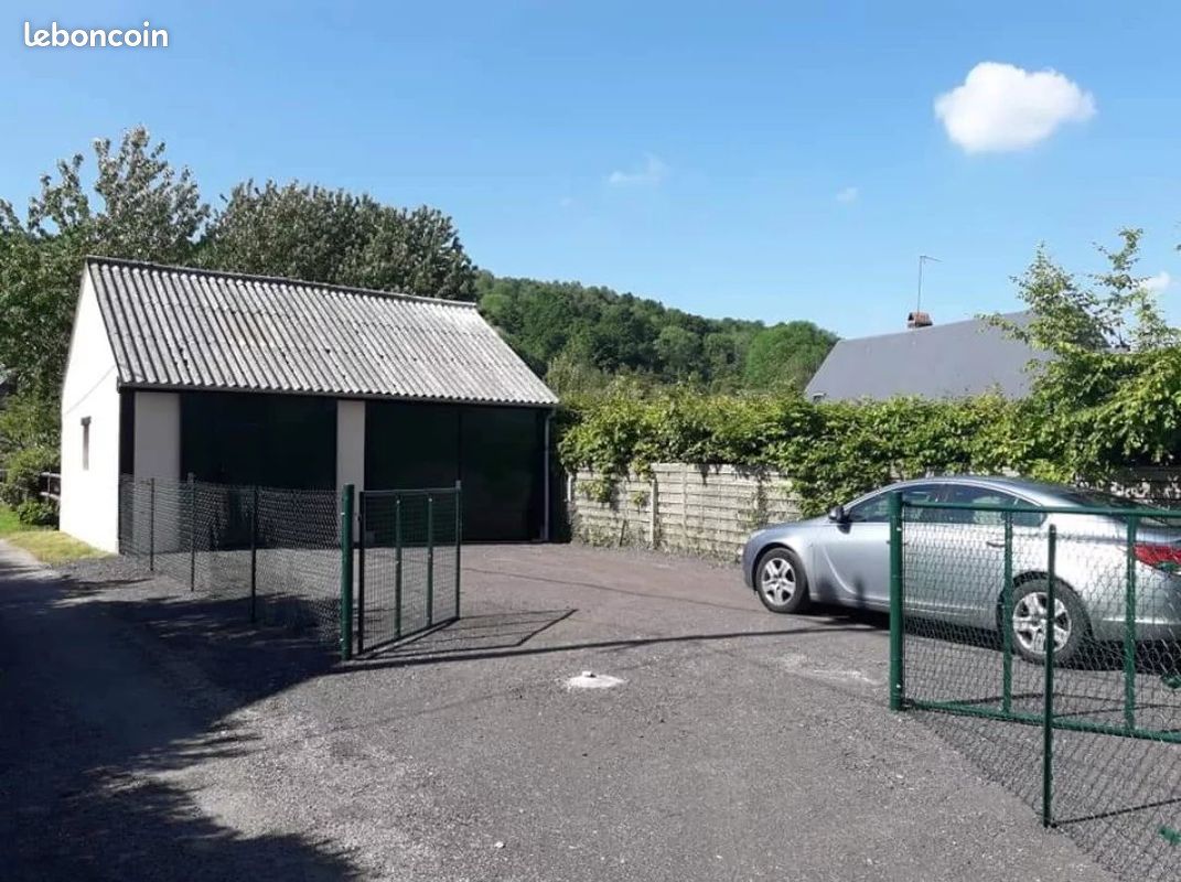Parking 30 m² · à Authou · 30 m² · 361 €/mois