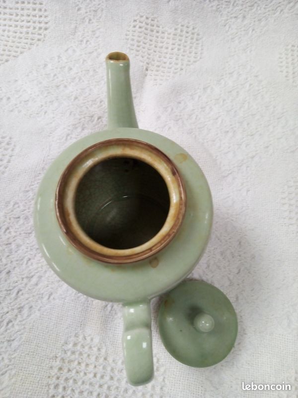 Théière ancienne en porcelaine (image 2)