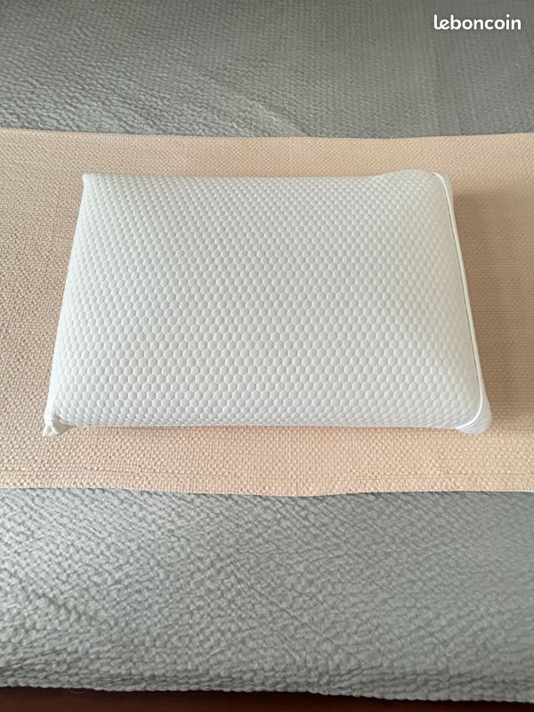 Oreiller de grande qualité et confort à mémoire de forme 70 X 50 (image 1)