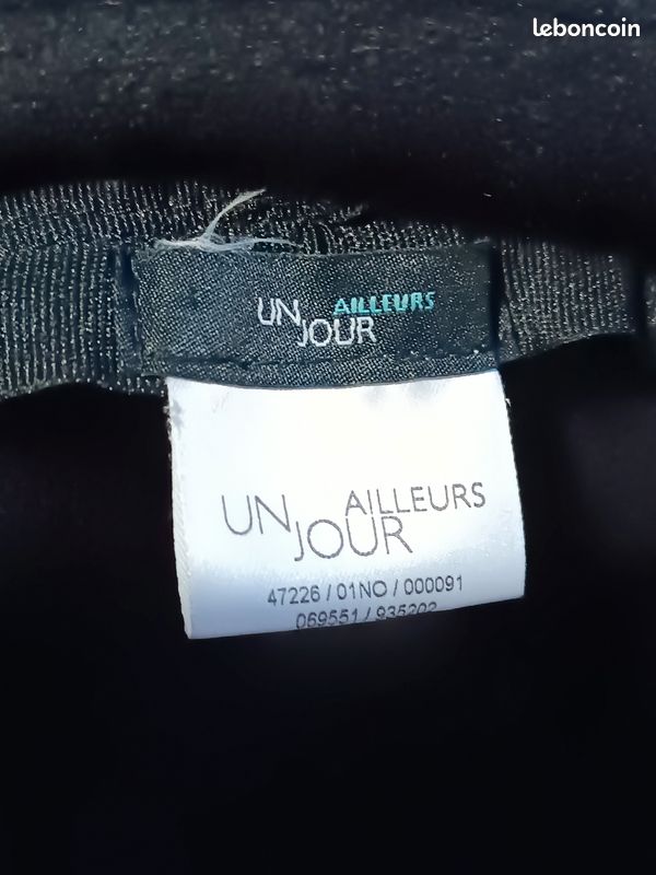 Chapeau cloche noir "Un jour ailleurs" 100 % laine (image 5)