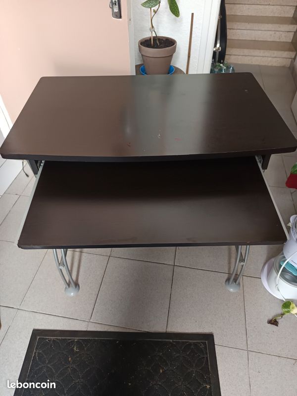 Bureau (image 2)