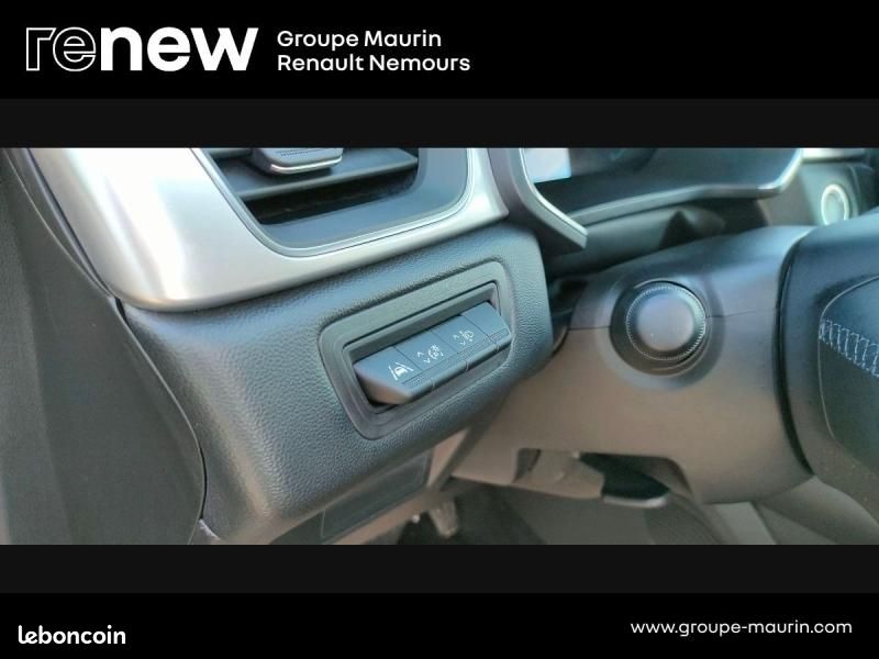 Renault Captur 1.6 E-Tech hybride 145ch Techno Fast Track (image 20)