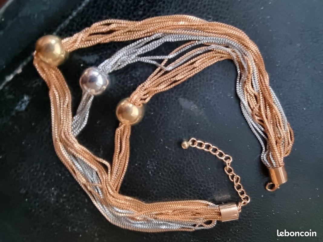 Collier (image 1)