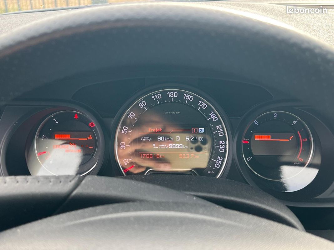 CITROEN C5 Garantie 12 mois, 2L HDi 140cv FAP Millenium (image 10)