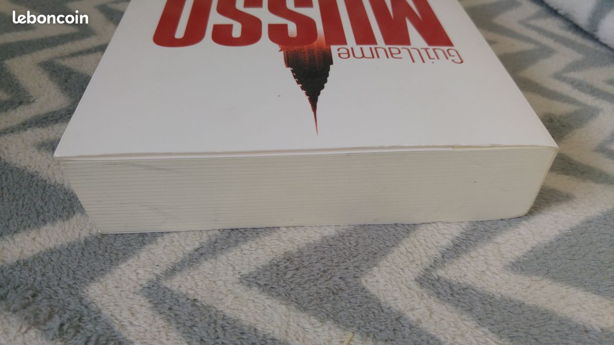 Livre " Demain" G.Musso (image 7)