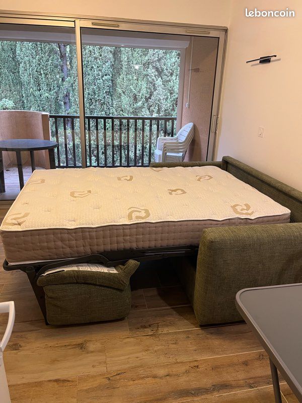 Appartement 1 pièce 22 m² · à Sanary-sur-Mer · 22 m² · 650 €/mois