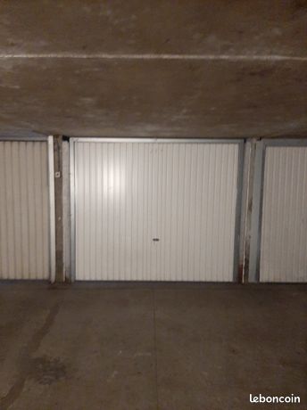 Garage box fermé