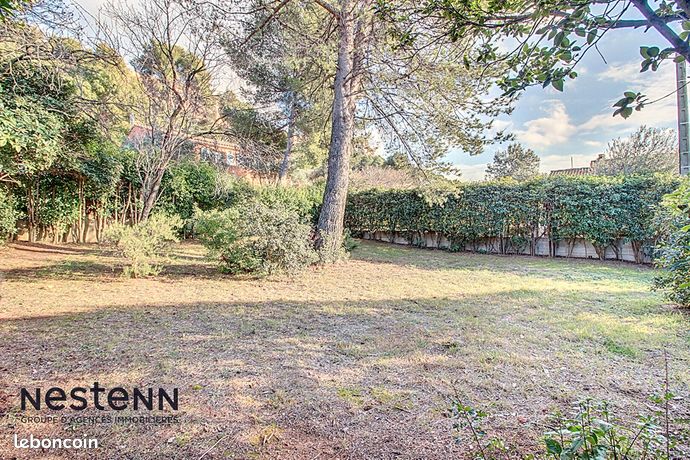 Terrain 653 m² VITROLLES