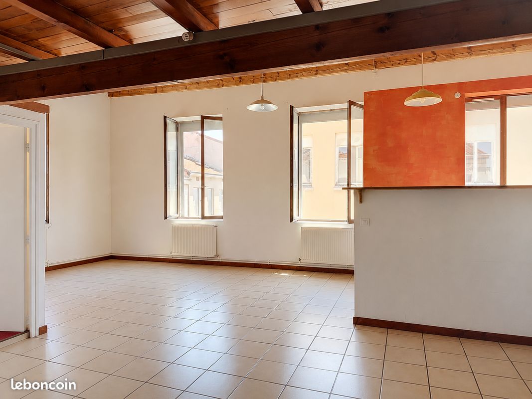 Appartement 4 pièces 156 m² · à Lyon · 156 m² · 385 000 €