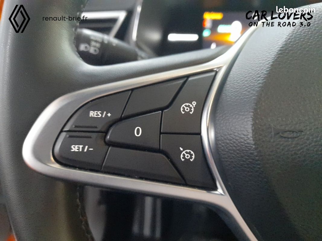 RENAULT Clio E-Tech full hybrid 145 Techno (image 23)