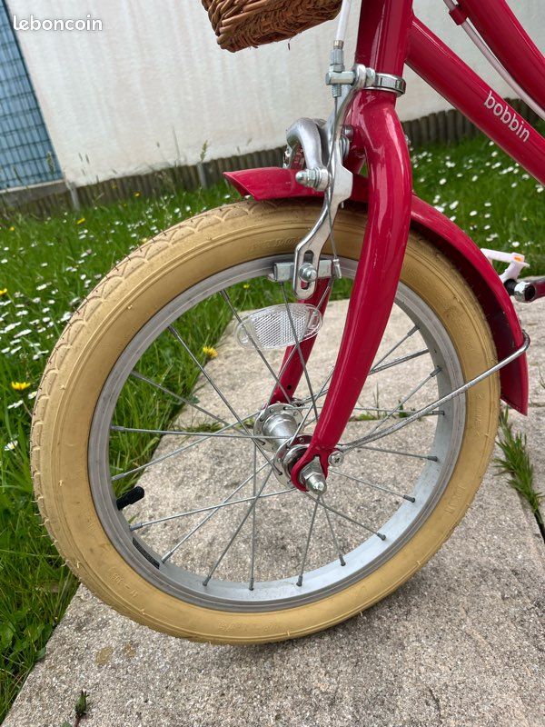 BOBBIN BIKES | Vélo Enfant Moonbug 16 - Rouge | Les Petits