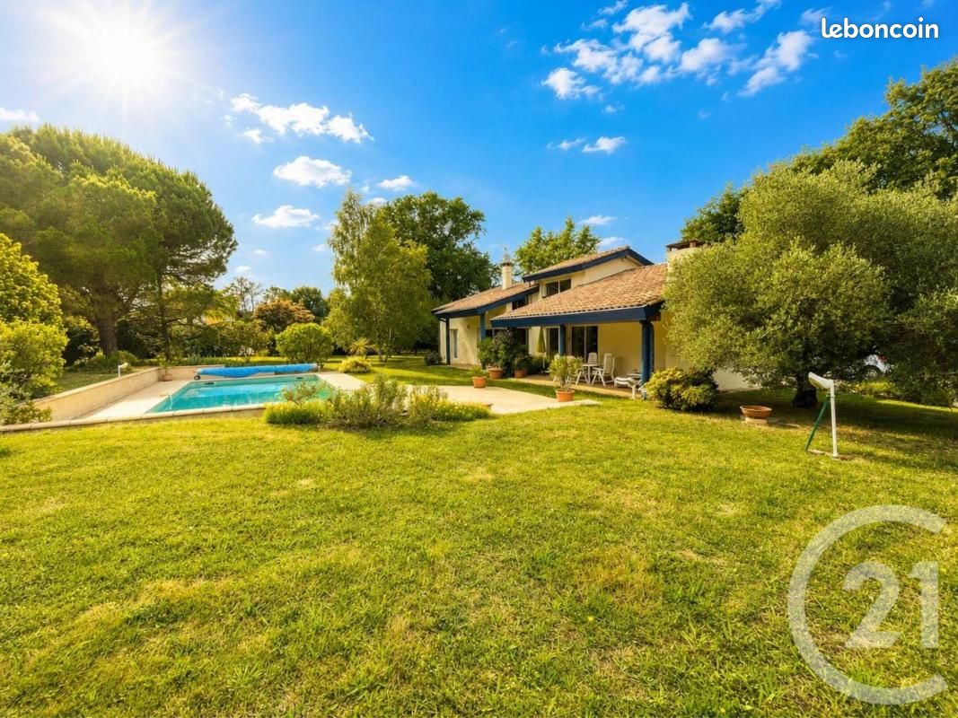 Maison 6 pièces 167 m² · à Saint-Jean · 167 m² · 628 000 €
